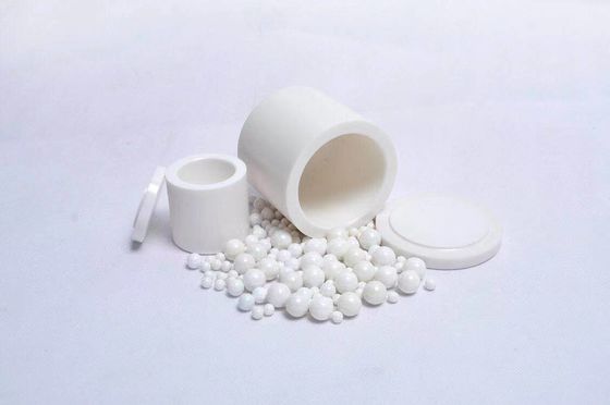 Spelen de zirconiumdioxyde ceramische blikken en de ceramische ballen voor laboratorium het hoofddeel van balmolens mee
