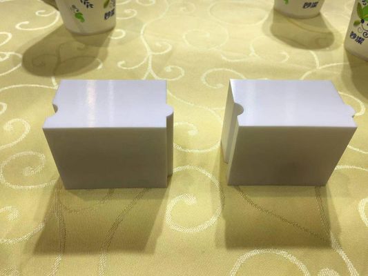 Van het de Kubuszirconiumdioxyde van het precisie1300hv de Machinebewerkbare Ceramische Blok Ceramische Delen