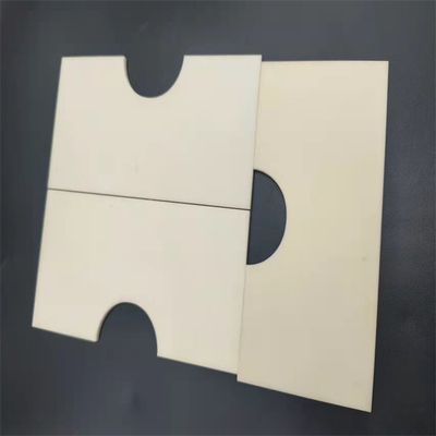Weerstandsalumina Ceramische Schijf Vlotte Oppervlakte op hoge temperatuur