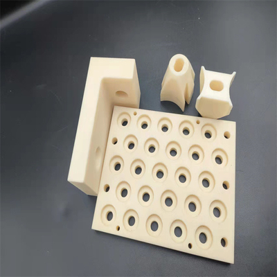CNC die Alumina Ceramische Plaat met Met hoge weerstand machinaal bewerken